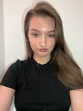 Snapshot of Green_eyes_lady chatting on May 8, 1:48 pm Green eyes lady online show from May 8, 1:48 pm