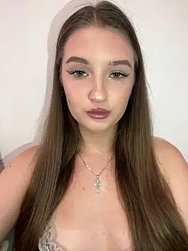 Green eyes lady online show from July 13, 4:39 pm