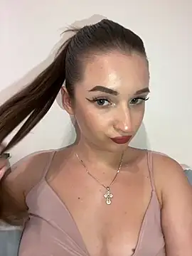 Green eyes lady online show from July 17, 2:36 pm