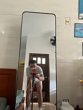 Snapshot of 9Dragon9 chatting on February 15, 9:19 am 9Dragon9 online show from February 15, 9:19 am