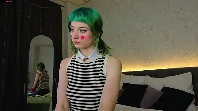 Scarle Whisper online show from April 2, 1:02 am