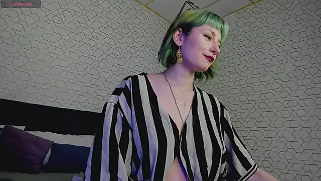 Scarle Whisper online show from May 12, 9:26 am