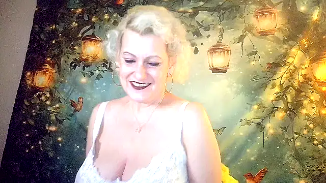 Blondie the librarian online show from May 6, 11:31 pm
