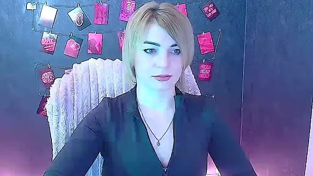 CuttieEmma online show from March 24, 6:57 am