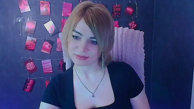 CuttieEmma online show from March 12, 6:50 am