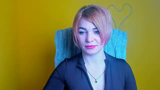 CuttieEmma online show from April 5, 5:58 am