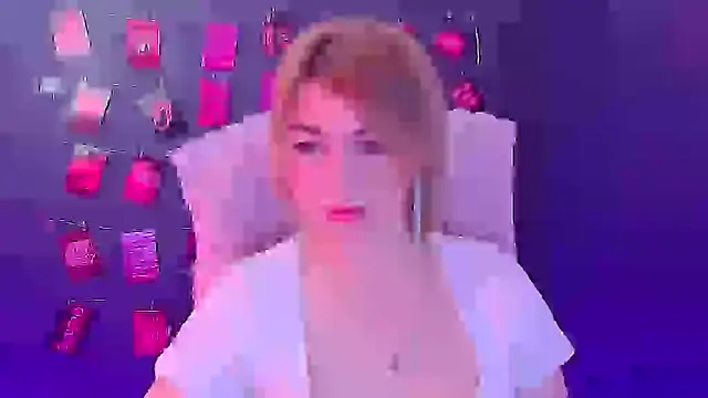 CuttieEmma online show from March 22, 12:50 pm