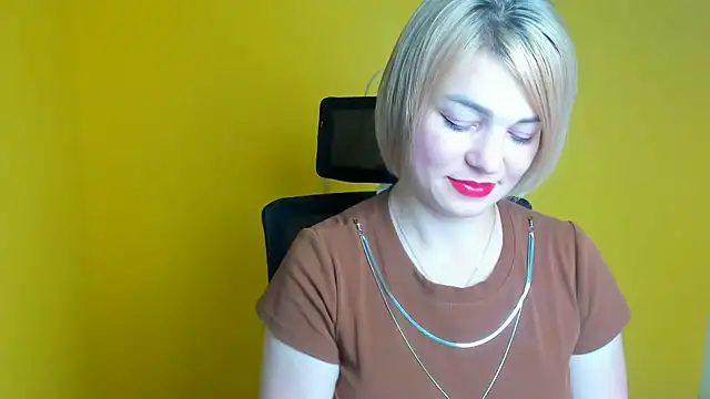 CuttieEmma online show from July 16, 5:48 am