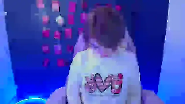 Snapshot of CuttieEmma chatting on February 17, 12:57 pm CuttieEmma online show from February 17, 12:57 pm