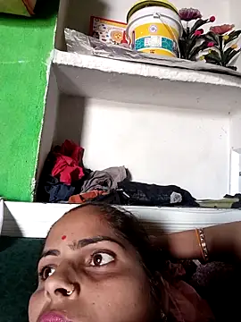 Priyakoli4568 online show from April 13, 8:07 am