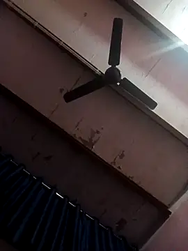 Snapshot of Alka_sexy56 chatting on February 25, 5:02 pm Alka sexy56 online show from February 25, 5:02 pm