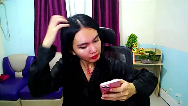 devine goddess online show from April 5, 2:13 pm