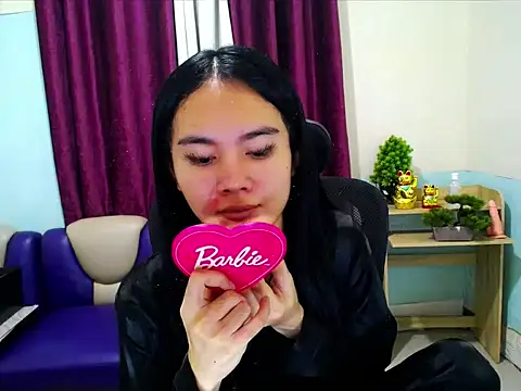 devine goddess online show from April 18, 1:02 pm