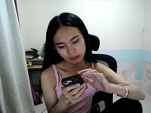 Snapshot of devine_goddess chatting on June 26, 12:16 am devine goddess online show from June 26, 12:16 am