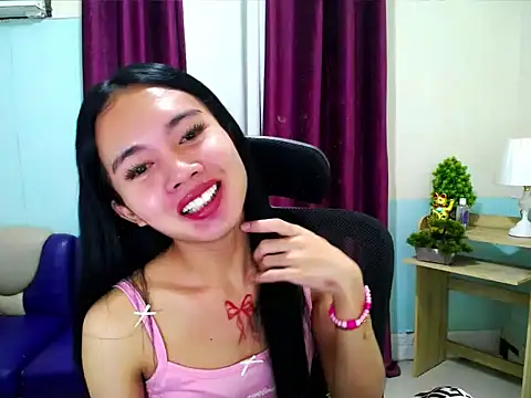 devine goddess online show from May 4, 10:18 am