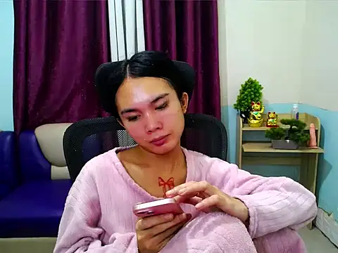 devine goddess online show from April 7, 4:09 pm