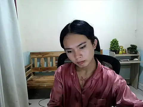 Snapshot of devine_goddess chatting on June 30, 5:51 am devine goddess online show from June 30, 5:51 am