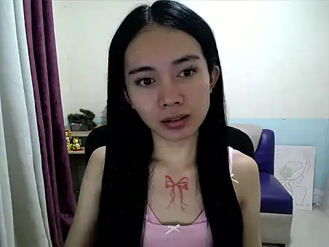 Snapshot of devine_goddess chatting on June 21, 12:05 am devine goddess online show from June 21, 12:05 am