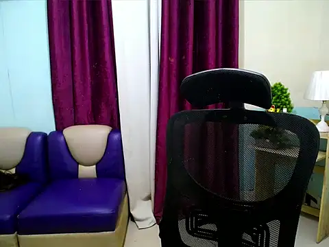 devine goddess online show from May 5, 11:35 am