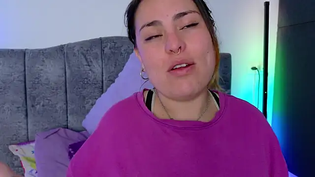 Kennya Rodriguez online show from June 15, 11:59 pm