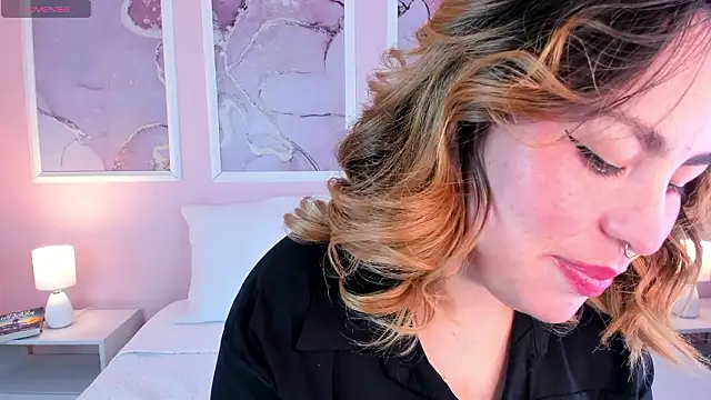 Snapshot of Kennya_Rodriguez chatting on February 3, 4:32 am Kennya Rodriguez online show from February 3, 4:32 am