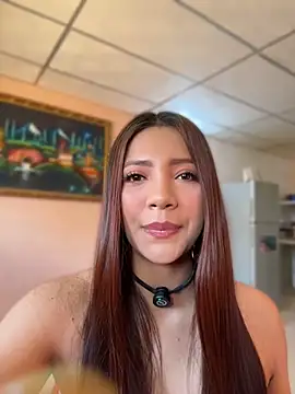 Snapshot of Pushaina__1 chatting on June 20, 4:01 pm Pushaina 1 online show from June 20, 4:01 pm