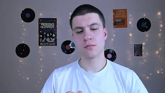 Snapshot of neo_raze chatting on February 2, 8:08 pm neo raze online show from February 2, 8:08 pm