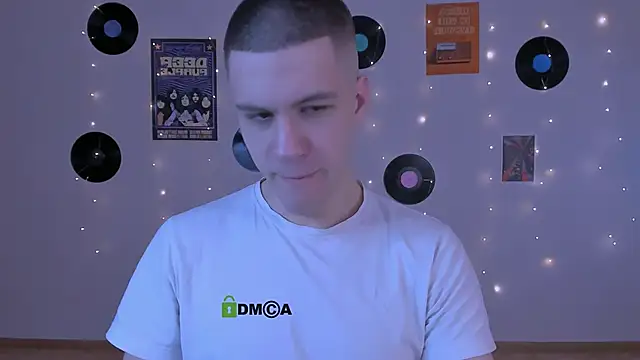 Snapshot of neo_raze chatting on March 3, 8:27 pm neo raze online show from March 3, 8:27 pm