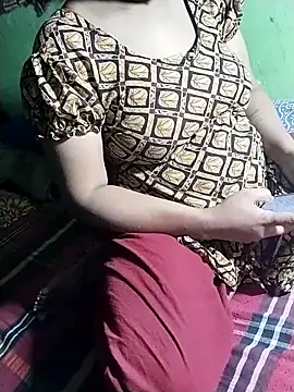 Romantic-Couple999 online show from February 7, 5:32 pm