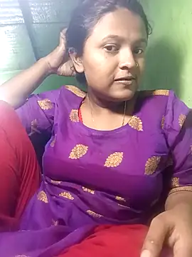 Romantic-Couple999 online show from February 19, 4:26 pm