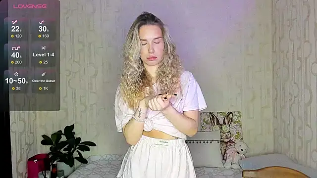 Snapshot of Elysia_kiss chatting on February 15, 5:08 am Elysia kiss online show from February 15, 5:08 am