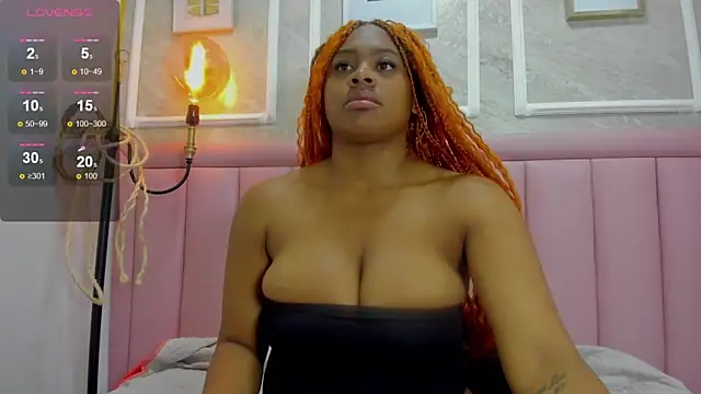 Snapshot of Luna_cocoa chatting on February 23, 1:01 pm Luna cocoa online show from February 23, 1:01 pm