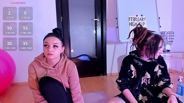 Snapshot of Peanaughty chatting on February 28, 10:04 am Peanaughty online show from February 28, 10:04 am