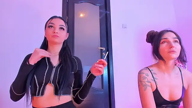 Snapshot of Peanaughty chatting on February 8, 9:07 am Peanaughty online show from February 8, 9:07 am