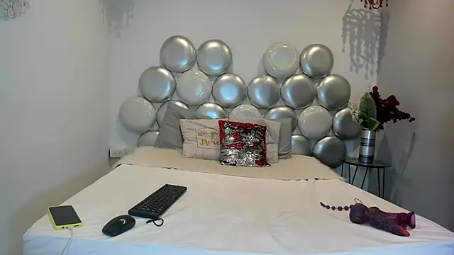 Lara pons online show from March 4, 1:41 pm