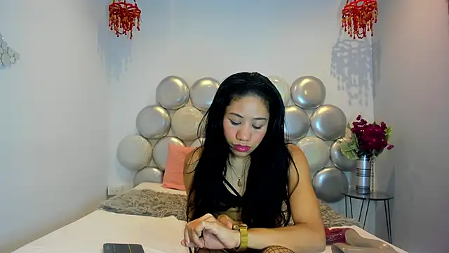 Lara pons online show from April 8, 2:18 pm