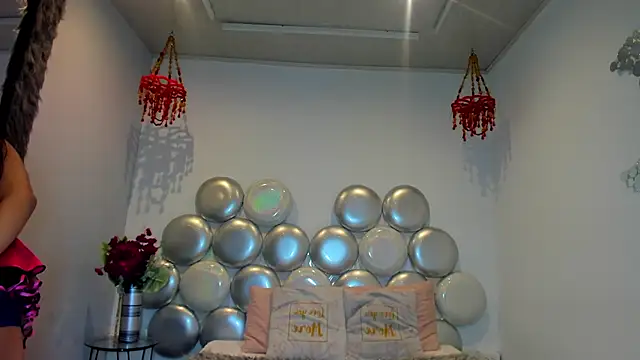 Lara pons online show from March 24, 2:06 pm