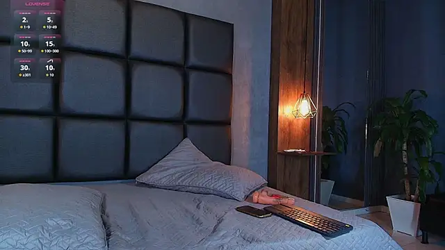 CORAL FOX online show from March 20, 7:31 am