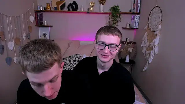 Emmit Barker online show from April 3, 3:40 pm