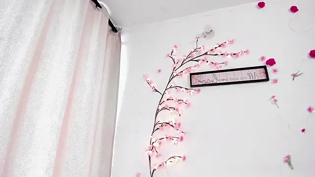 NicoRobinx online show from April 8, 12:17 pm