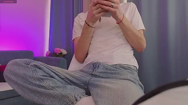 KevinParke online show from March 13, 11:37 am