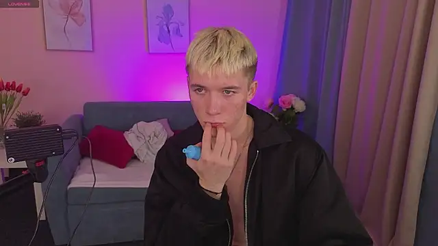 KevinParke online show from March 12, 6:12 pm