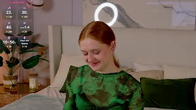 AmandaWatts online show from April 15, 4:40 am