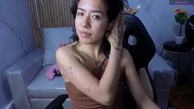 Lynn turner online show from April 2, 12:34 pm