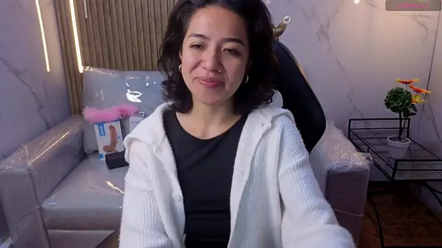 Lynn turner online show from February 13, 1:00 pm