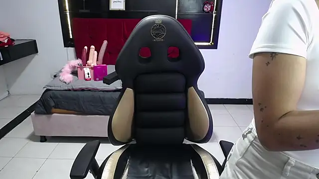 Lynn turner online show from April 10, 12:56 pm