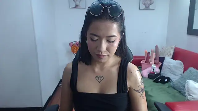 Lynn turner online show from April 13, 8:02 pm