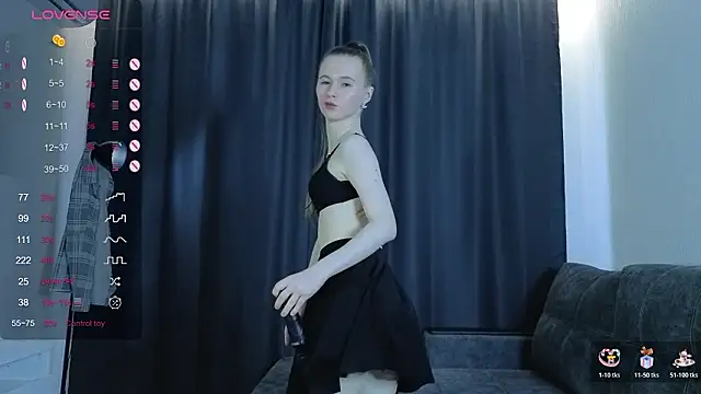 Snapshot of MoranaBetony chatting on February 17, 5:27 am MoranaBetony online show from February 17, 5:27 am