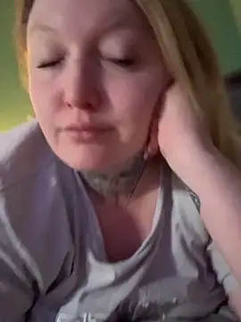 Lolaaxxx13 online show from May 13, 6:59 pm
