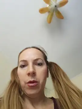 sexyrubyta online show from May 17, 8:47 am